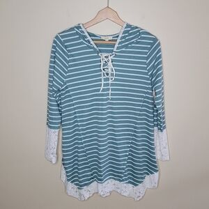 Kori | Teal & White Lace Trimmed Hoodie Top Size Small